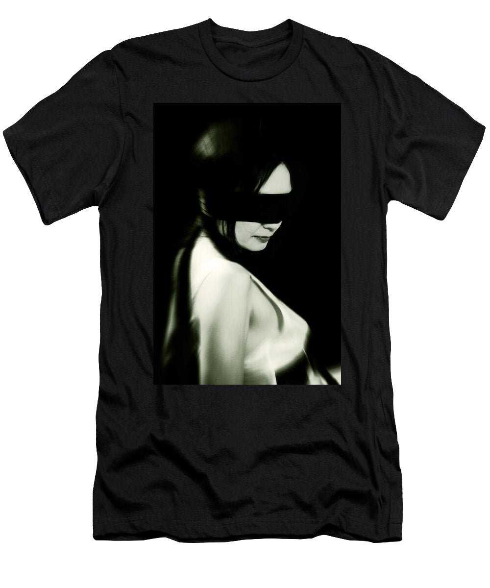 Blindfold Joana Kruse T-Shirt